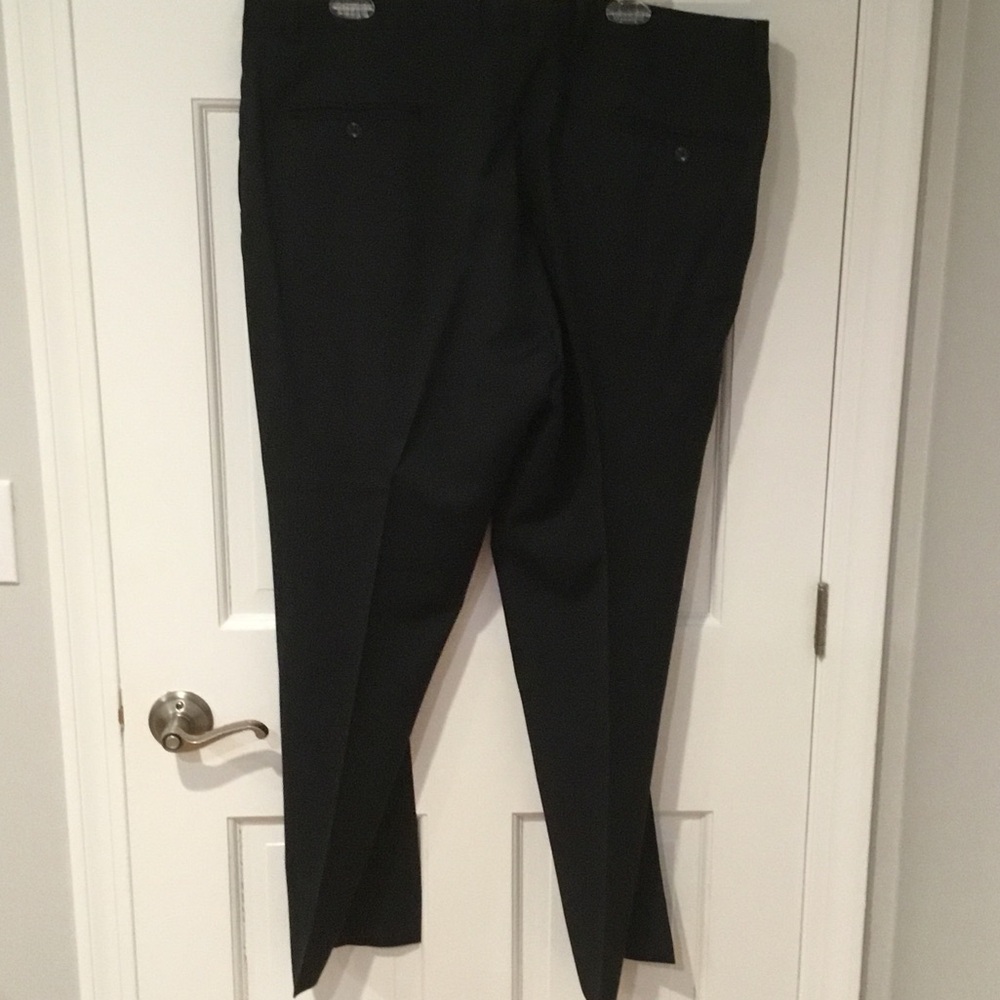 Jos. A. Bank Black Men's Dress Pants 40x31” - Picture 3 of 6